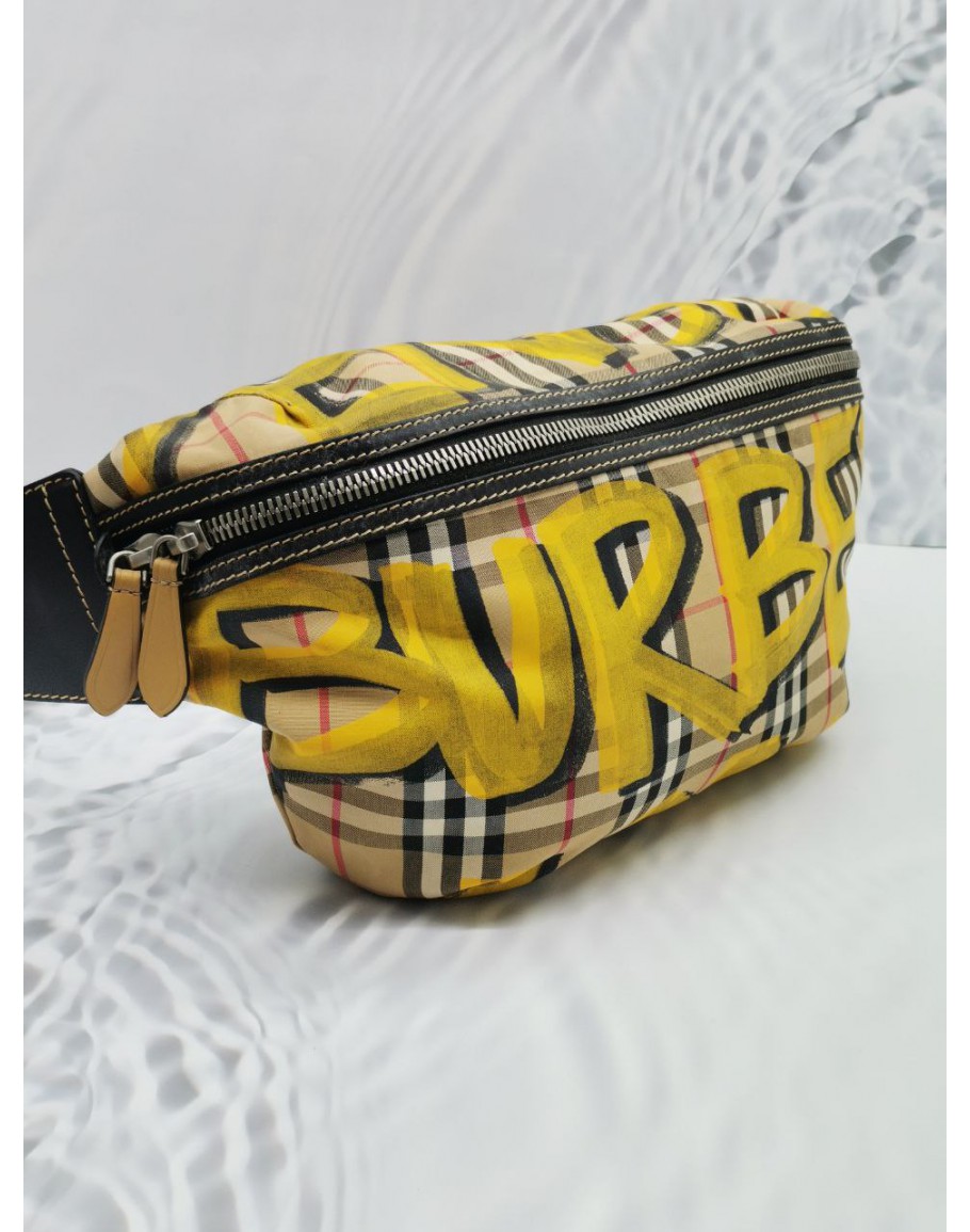 Burberry graffiti tote deals